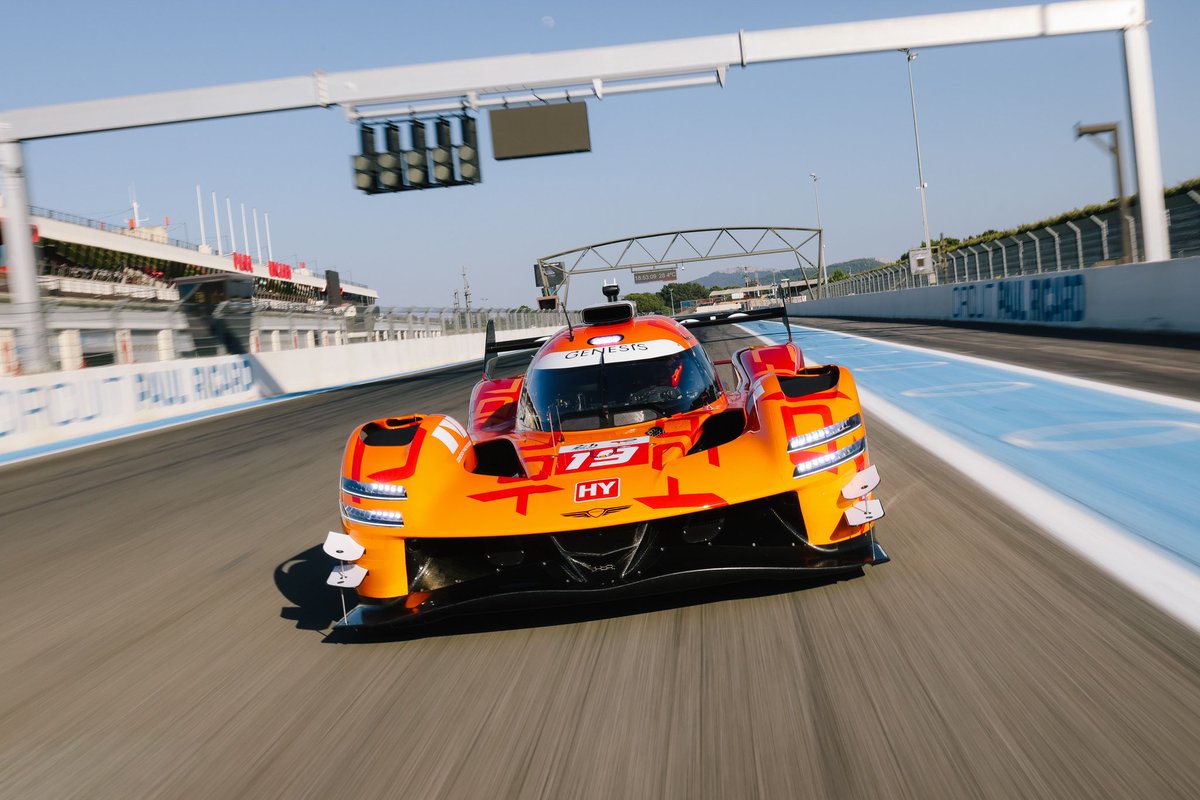 dani_juncadella's tweet photo. Going full magma for the 24h of Le Mans next week 🔥☄️

How do we rate this livery, boys and girls? 👀

@MagmaRacing @FIAWEC https://t.co/8qobpfvRcM