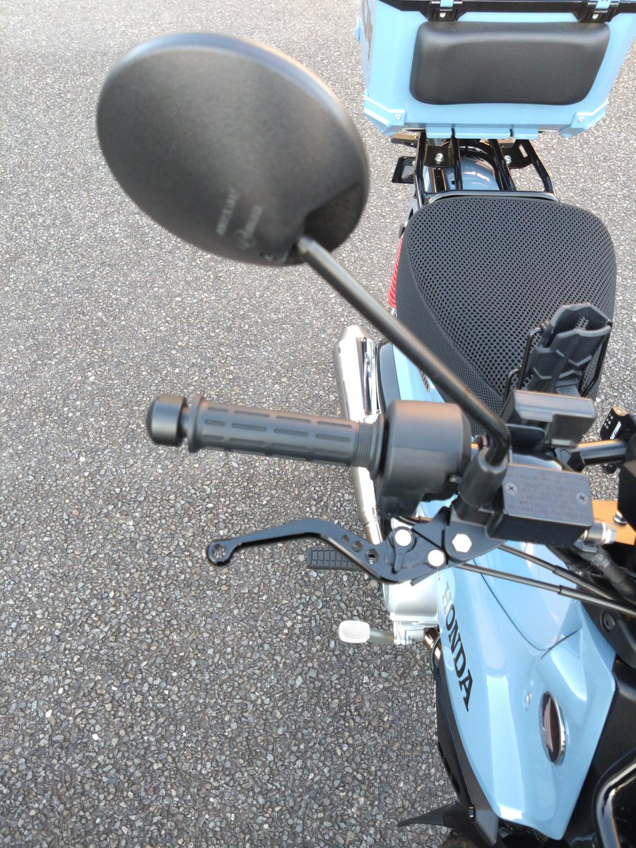 ffhy4's tweet photo. レブルミラーに変更しました❗️
引き締まっていい感じ👍
でもシャフトが短くなって視認性は△
#クロスカブ
#ミラー交換 https://t.co/JviJGCeDBt