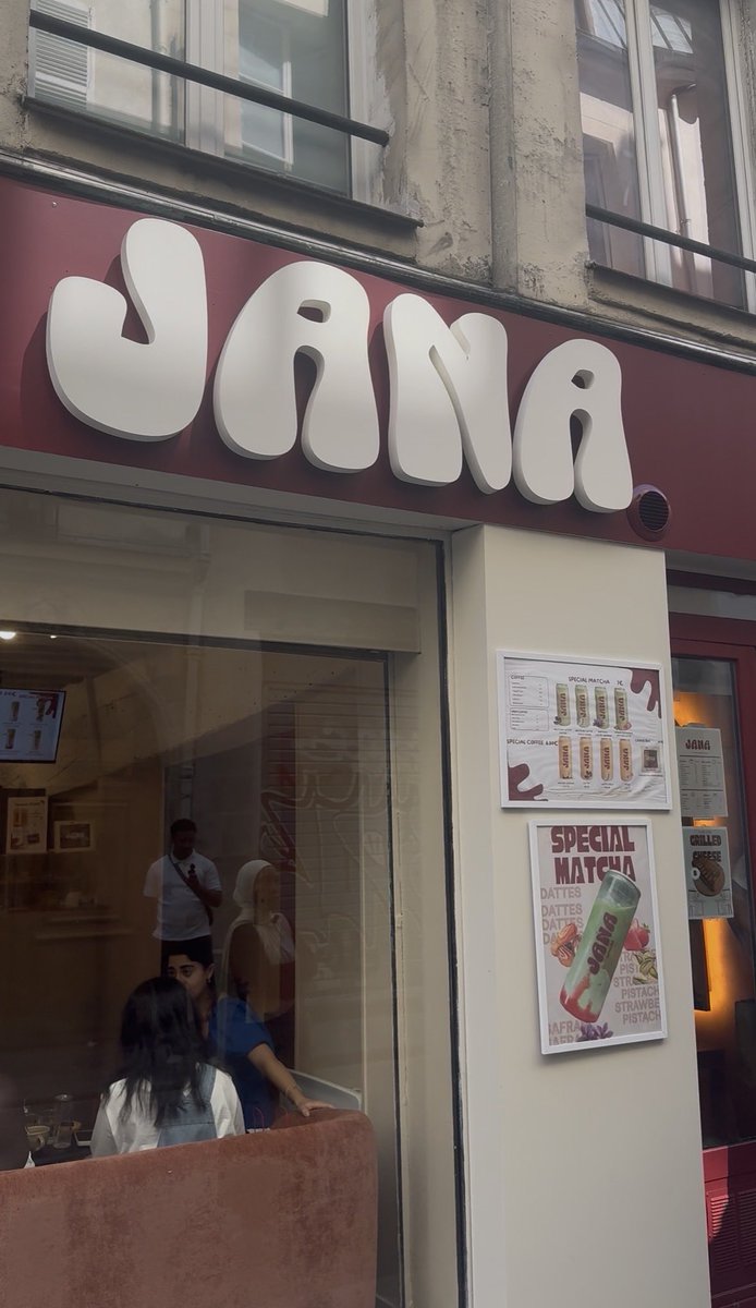 CommeMaki's tweet photo. Jana coffee club (Sous matcha latte safran) https://t.co/lsoEKXzRLe