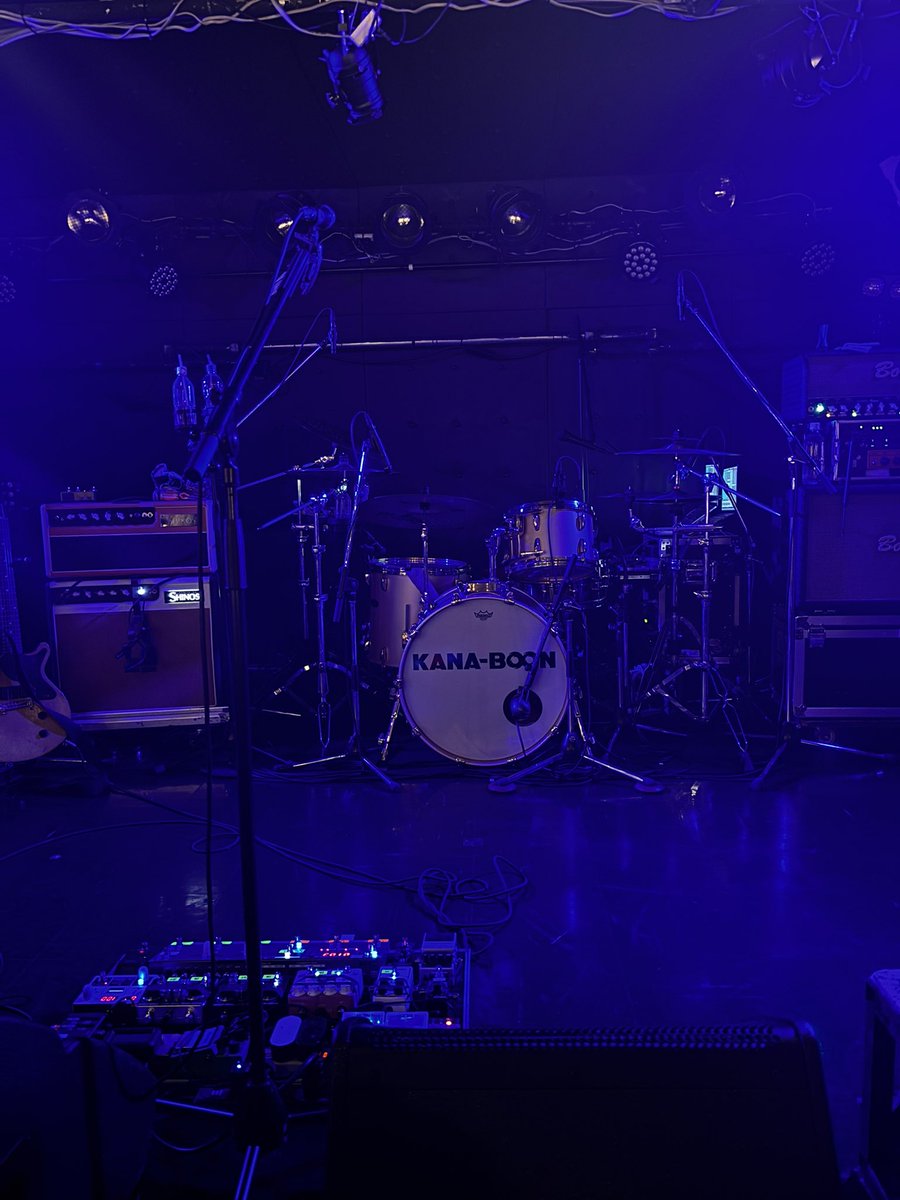 m_kb62's tweet photo. 昨日はこちらでした！
久々のかなぶんで懐い曲でてきてテンション爆上がりしたし、聴きたい曲聞けて大満足😌
整番1やし、楽屋挨拶会も当たってて、ヨコイさんにメロ男とお伝えできてよかった♡笑

 #KBクリティカルヒットパレード https://t.co/Et0AVFDVC2