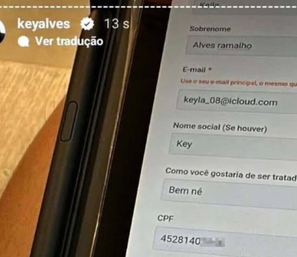 serenjimint's tweet photo. o jungkook assim respondendo os storys https://t.co/H2IZkm0tiM