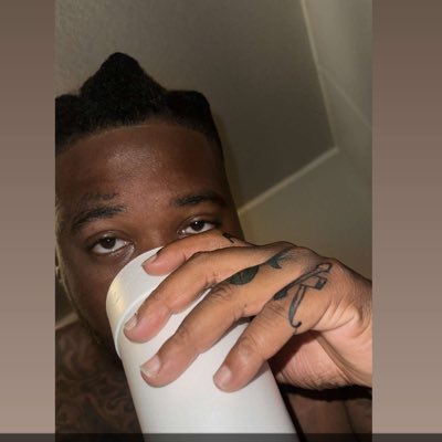 Payhomagee's tweet photo. #NewProfilePic https://t.co/yhNA1aDfnc