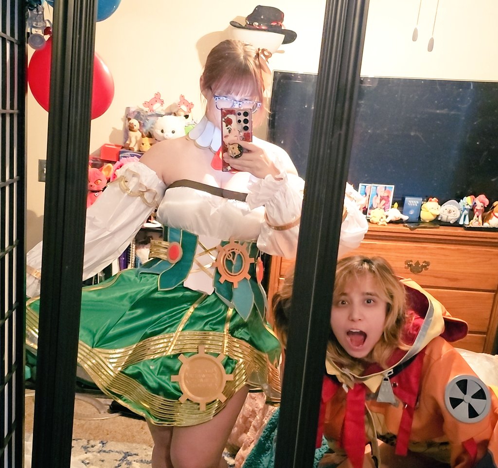 Minalinzee's tweet photo. Happy pride month, y'all. 🩷🏳️‍🌈🧡

I love my ride or die more than anything, and I'm so happy we can be our weird, whimsy selves in this fan space. We'll keep spreading smiles for as long as we're able. 

*KICKFLIPS OUT*

#rkggk #callillust #kfpicasso https://t.co/FpIWf5COq1