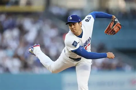 LFJM33's tweet photo. @beisboljapones ¿ Cuantas entradas mínimas necesitaría lanzar Shohei Ohtani para optar a competir en la ERA , es decir cuantos inning le faltan ?  
¿ Este año se esta centrando más en su rol de pitcher al contrario que el año pasado con 55 HR y en 2024 con 54 HR ? 
¿A Japón llegó el Tarps Off ?. https://t.co/ZjJn1D4g9E