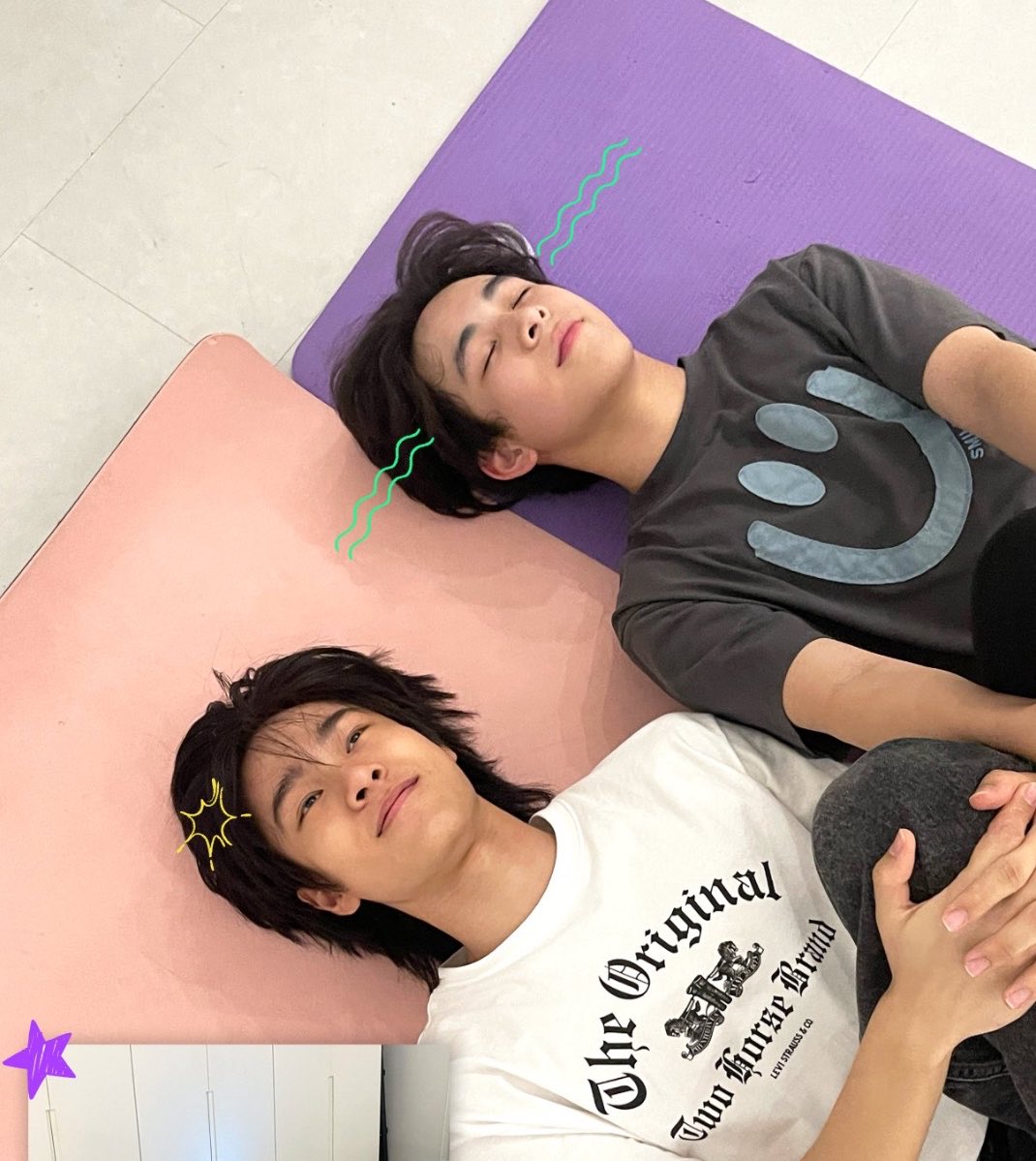 merfsnlt's tweet photo. ทำไมสองคนนิ้ดูดื้อที่สุดเลยล่ะ☝🏼😮‍💨

#FARESklahan
#SKYphasith
#9214KIDS https://t.co/Gju00rzNyZ