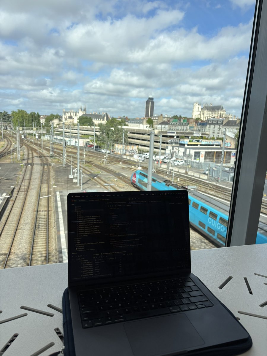 afonsocrg's tweet photo. Nantes train station is a huge life hack to work from

Strong WiFi, plenty of power plugs, cool view over the castle and cathedral

Plus it has many cafes and restaurants around

10/10, would recommend https://t.co/6SLZ43Rhvv
