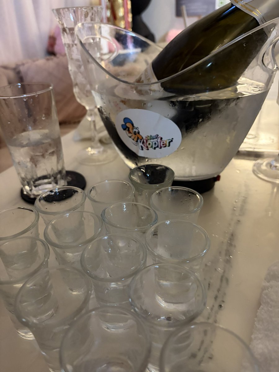 wkfca3's tweet photo. コンカフェ行かないとは言ってません https://t.co/U9FT5pTVYE