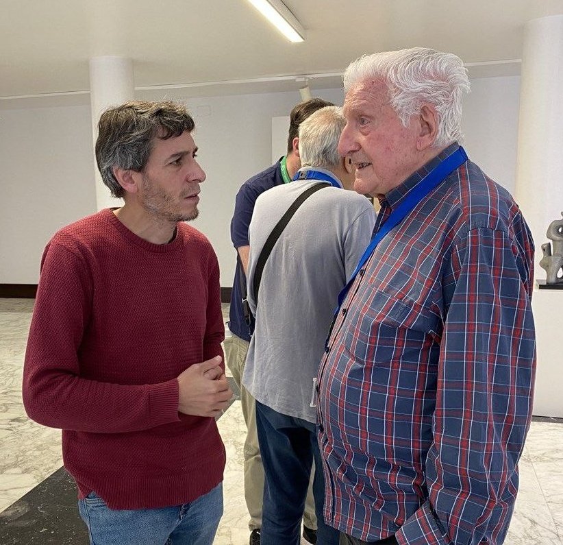 txonigorri's tweet photo. Cuando fallece alguien así, además de pena y reconocimiento, a uno se le renueva un poquito más el compromiso militante.

Agur Luí Mari. 101 años y medio, nuestro militante más veterano. 
Ni cárceles, ni represión ni otras visicitudes pudieron con tu lucha comunista 🔻✊️ https://t.co/sQSb98L4VO