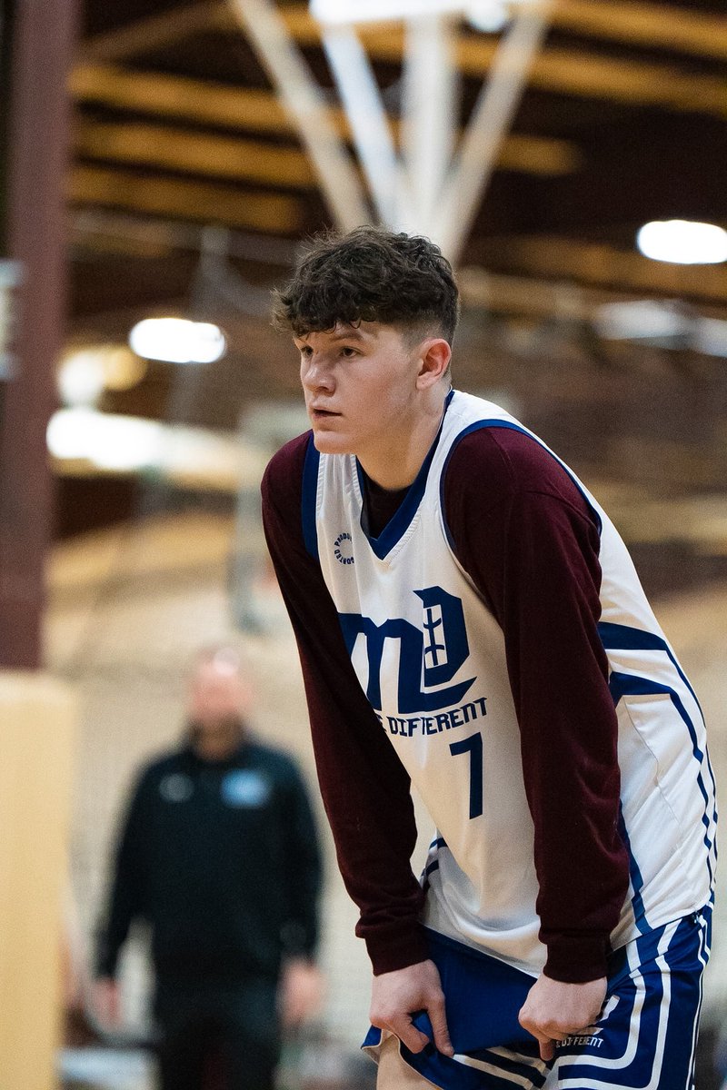 MDBasketball_'s tweet photo. Roger Desrochers ‘27 was the stabilizing force in two big wins on Saturday. He set the tone with his leadership and energy, keeping his team confident when shots weren’t falling. He made winning plays all game and hit a dagger 3 to help secure a top 2 seed for the weekend 🔥 https://t.co/vebJhZ4I4i