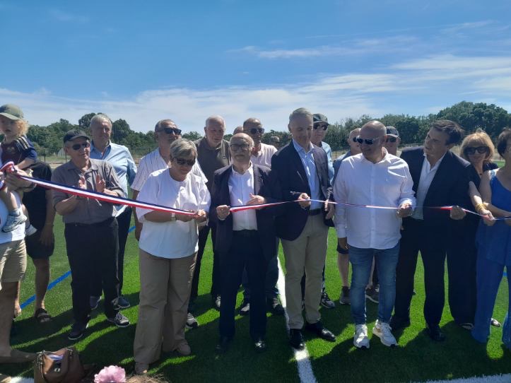 Prefet2B's tweet photo. Le 31 05 26, M. KUPISZ ss prefet de @VilleCorti  a inauguré le complexe sportif de plein air de Ghisonaccia
Coût global du projet: 8 825 000 € HT, financé avc l'appui de l’État
 #DETR 1 044 000 €
#subvention  de 700 000 € de l'@ANS
"À vos côtés, l’État agit" https://t.co/D4WZt0Ejus