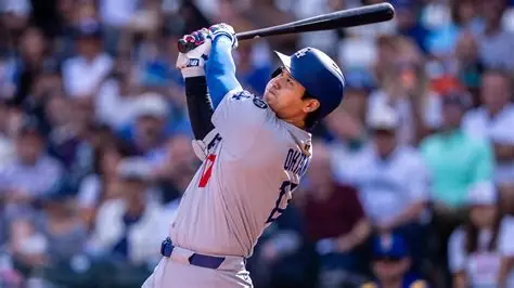 LFJM33's tweet photo. @beisboljapones ¿ Cuantas entradas mínimas necesitaría lanzar Shohei Ohtani para optar a competir en la ERA , es decir cuantos inning le faltan ?  
¿ Este año se esta centrando más en su rol de pitcher al contrario que el año pasado con 55 HR y en 2024 con 54 HR ? 
¿A Japón llegó el Tarps Off ?. https://t.co/ZjJn1D4g9E