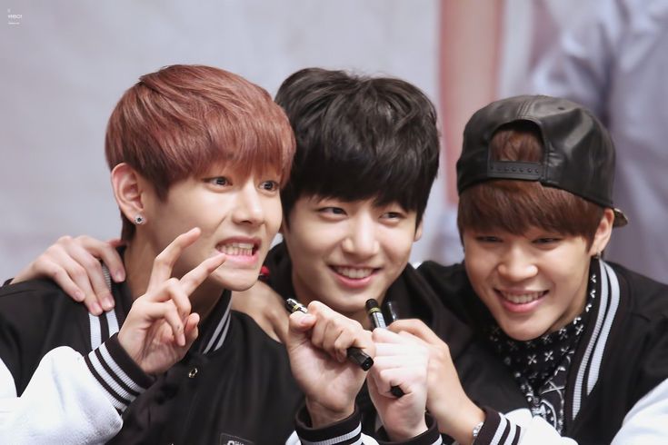 jkootete's tweet photo. como le van hacer escoger a jk entre jimin y tae, cuando ellos sn estos https://t.co/of78ftnnlj