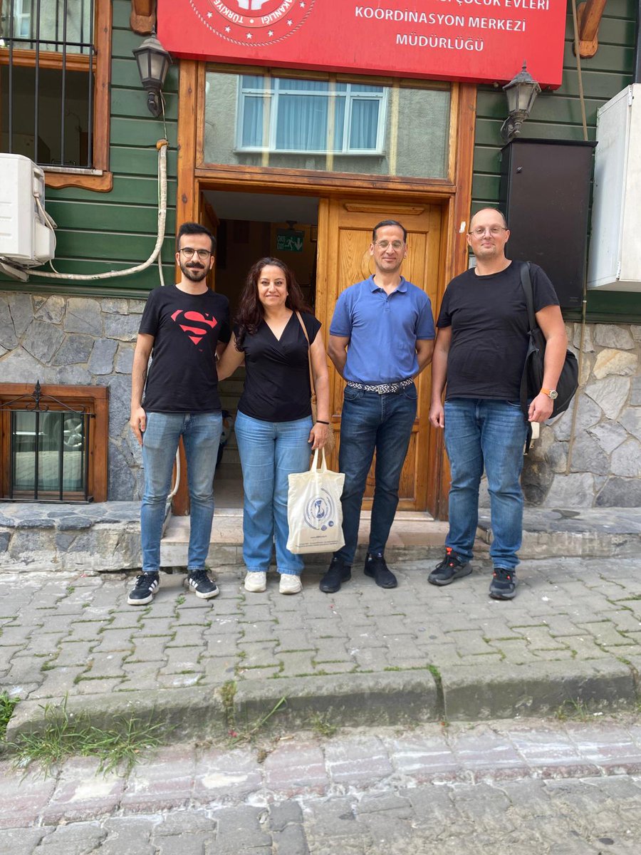 sesanadolu's tweet photo. SES Anadolu Şube olarak yaptığımız iş yeri gezisinde Aile ve Sosyal Hizmetler Bakanlığına bağlı Anadolu ÇEKOM, Üsküdar SHM ve Hasan TAN ÇES kuruluşlarının emekçilerini ziyaret ettik. 
#SESVARUMUTVAR 
#SESteÖrgütlen https://t.co/cHgHmaxGKt