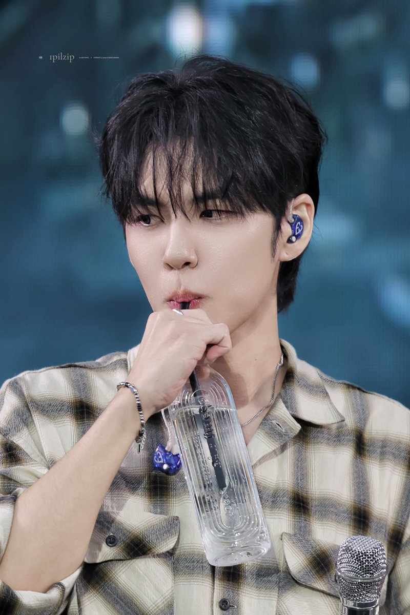 1pilzip's tweet photo. 260531 #원필 #WONPIL #DAY6 #데이식스 https://t.co/mEpuVAM9RF