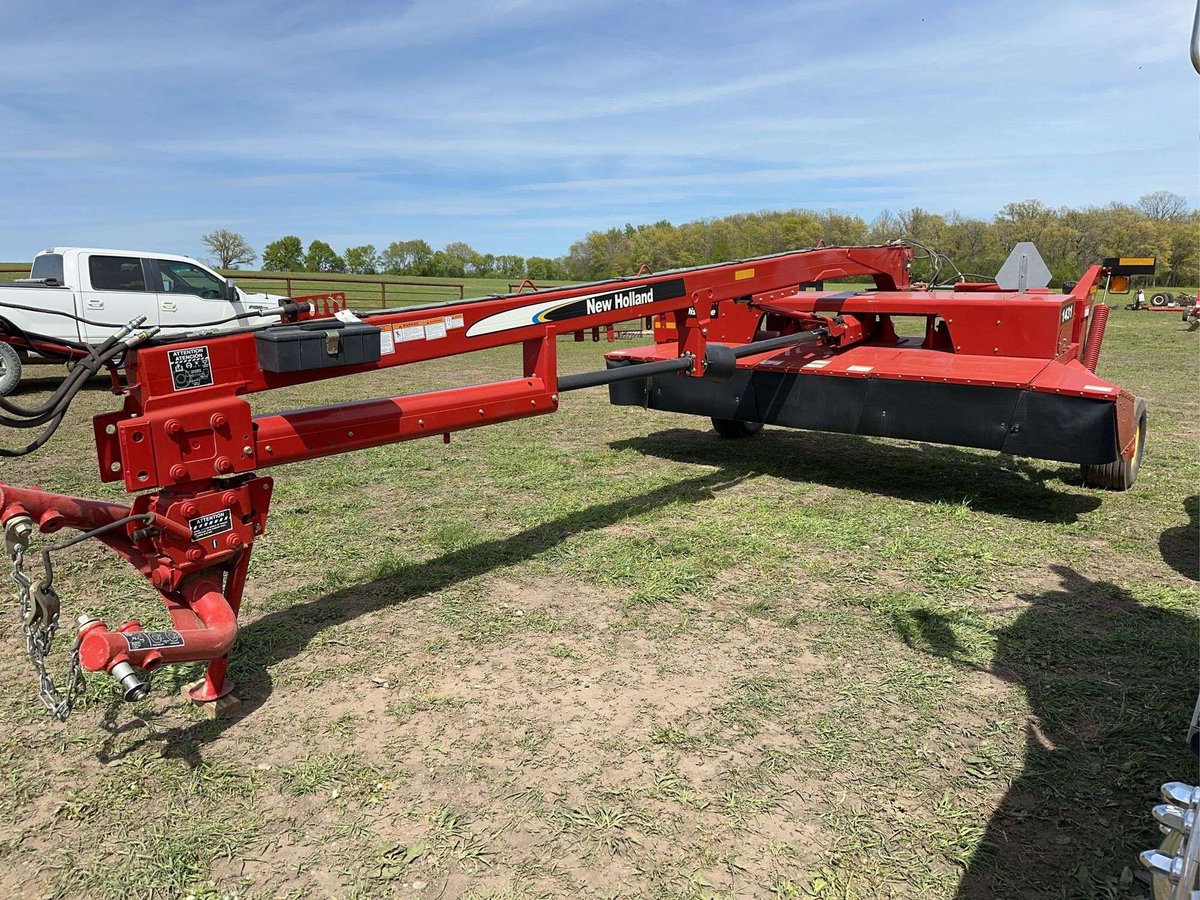 HMAuctionGroup's tweet photo. 🚨LAST CHANCE! Bidding Ends TOMORROW, June 2nd, for the Online Only Early Summer Area Farmers &amp; Contractors Consignment Auction in📍Kenyon, MN 

• John Deere 8440 4WD Tractor
• Vermeer 8000 Bale Processor

🗓️Lots Starts Closing: Tues, June 2nd @10am

https://t.co/S16irw0d41 https://t.co/iYr4kKBOou