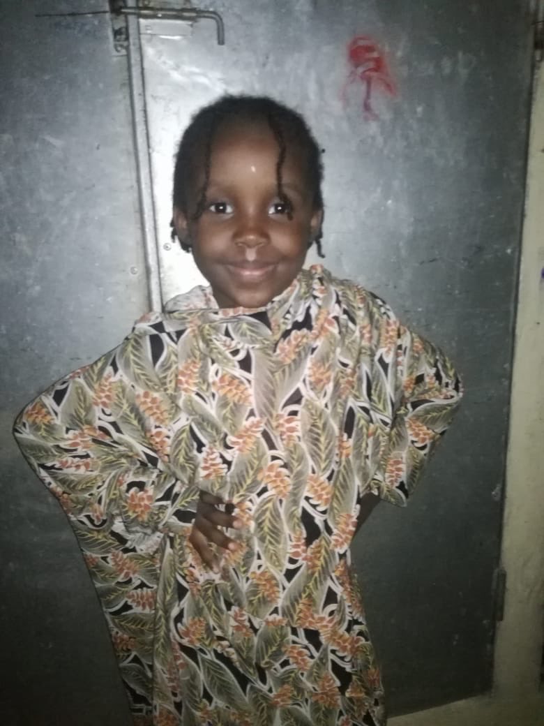 Cisse_Maps's tweet photo. AVIS DE RECHERCHE

Nous recherchons Aminata Touré, aperçue pour la dernière fois vers 12h au rond-point Gibraltar.

Toute personne disposant d’informations permettant de la localiser est priée de contacter le :

77 116 04 48

Merci de partager largement cet avis de recherche. https://t.co/Ig61FHsgNR