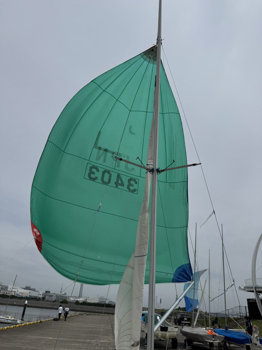 ruyc1973's tweet photo. 【5/31 活動報告】

立正大学ヨット部です⛵️
新歓期間最後の練習体験会が無事に終了しました！入部・仮入部してくれた皆さん！ありがとうございます！
試乗会期間は終わりましたが、ヨット部では随時新入部員を募集してます。連絡お待ちしてます！

 #ヨット部  #新入部員募集中 https://t.co/kg6lvhtwrg
