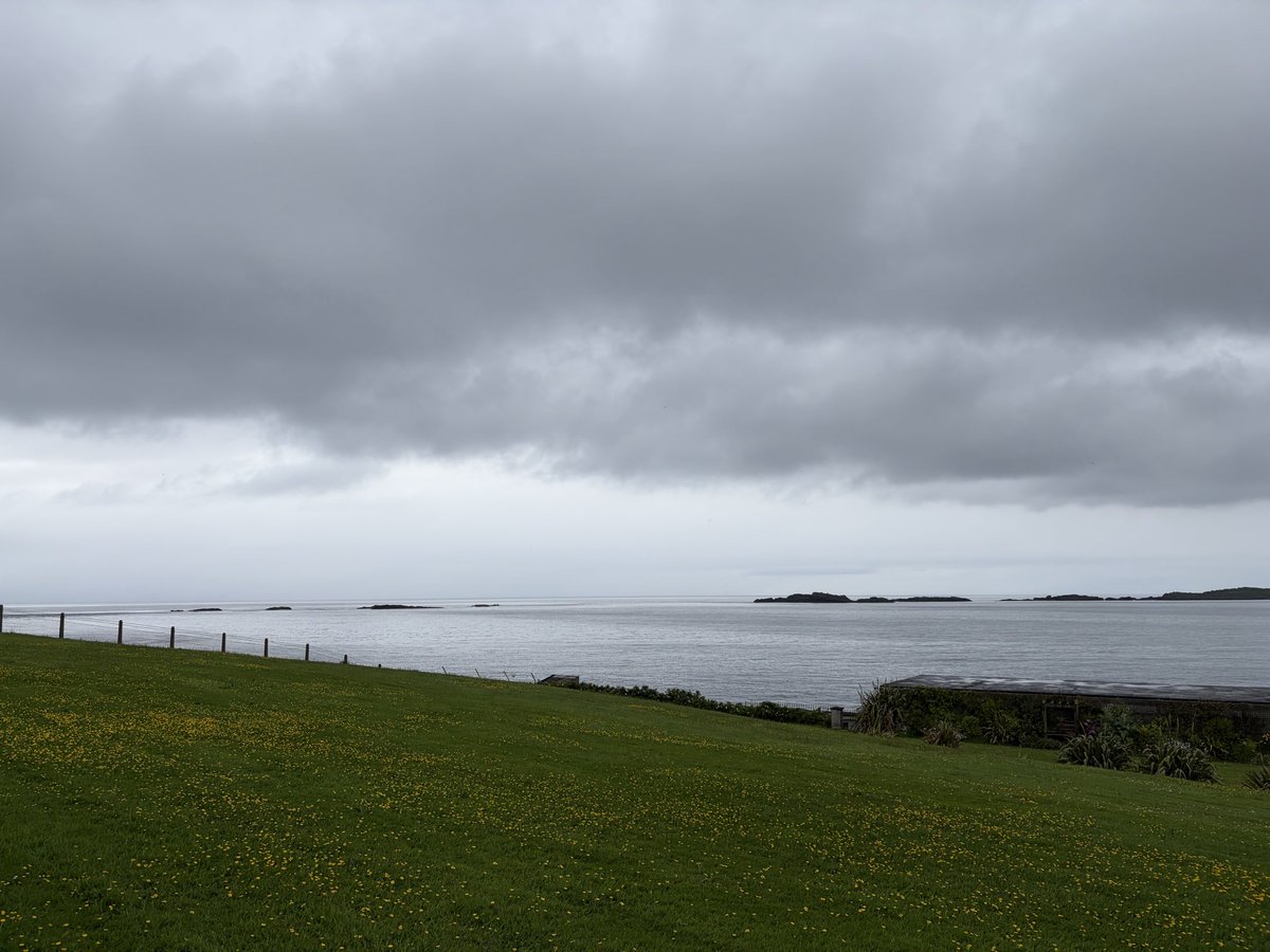 TweeterofWit's tweet photo. A peaceful, slightly drizzly, quite oppressively humid day for a walk… 🌊☁️🩶
@bbcniweather @barrabest @WeatherCee @WeatherAisling @Louise_utv @geoff_maskell @R_Faragher @linzilima @Ali_Totten @StormHour @exploreccag @LoveBallymena @CausewayBoats https://t.co/2HDE7IqLaS