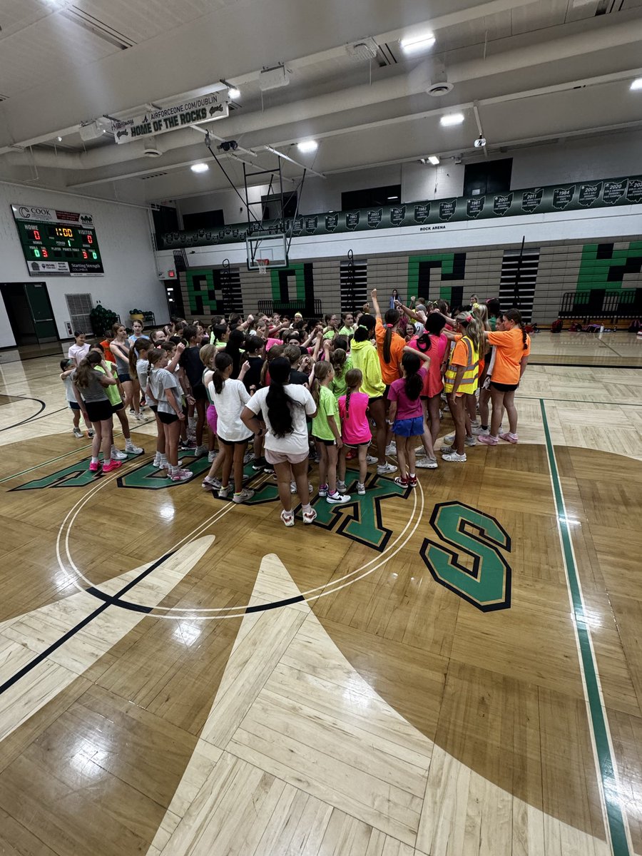 LadyRocksHoops's tweet photo. Day one of kids camp underway! 

100+ kids ready to learn from your Lady Rocks ☘️ https://t.co/538Z0iRxT9