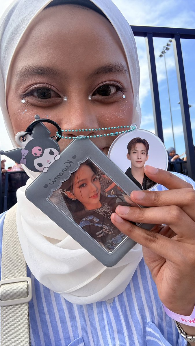 jaeyunssimps's tweet photo. FINALLY GOT TO SEE CXM, TWS AND STAYC IN ONE FESTIVAL (which is a win for me bcs i love all of them sm🥹🥹) Thank you @haniwelman sebab secure tix untuk sayaaa😆💗, pasnii nak repeat lagiiii!!! @TWS_PLEDIS @STAYC_official @pledis_17 #AsiaTopFestival2026 https://t.co/p4KUDpKc6t