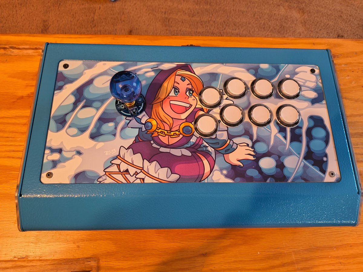 lizardman301's tweet photo. @FGC_Gaba Need to clear up some wiring but I've been rocking a crystal maiden stick for 8 years https://t.co/kuB4l0Nmcp