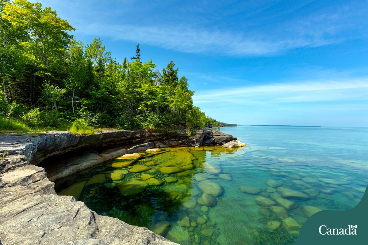 WaterAgencyCAN's tweet photo. Trash capture devices in storm drains across Thunder Bay are helping to reduce #PlasticPollution by preventing waste from reaching Lake Superior and its tributaries.

#EnviroWeek is about safeguarding the environment, including #FreshWater. 🌊💙 https://t.co/izPK2rHRxy
