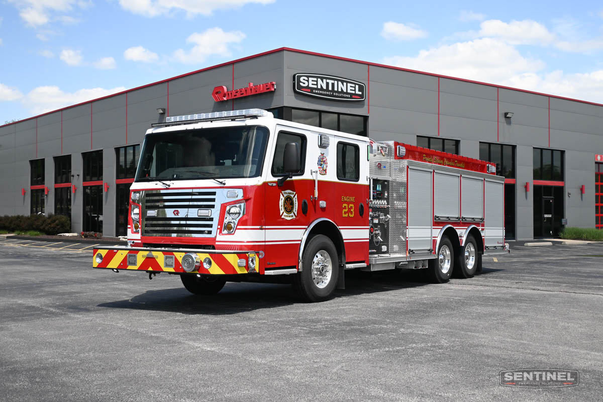 Sentinel_EmgSol's tweet photo. NEW DELIVERY!
The Columbus TWP Fire &amp; Rescue in Columbus, IN took delivery of this @rosenbauerus pumper/tanker! This is the dept’s 1st Rosenbauer! Thank you to Chief Ferrenburg, Columbus TWP Trustee Weisner, and the firefighters for choosing us!
https://t.co/KsZFbstjDt https://t.co/8MhU0AdLRh