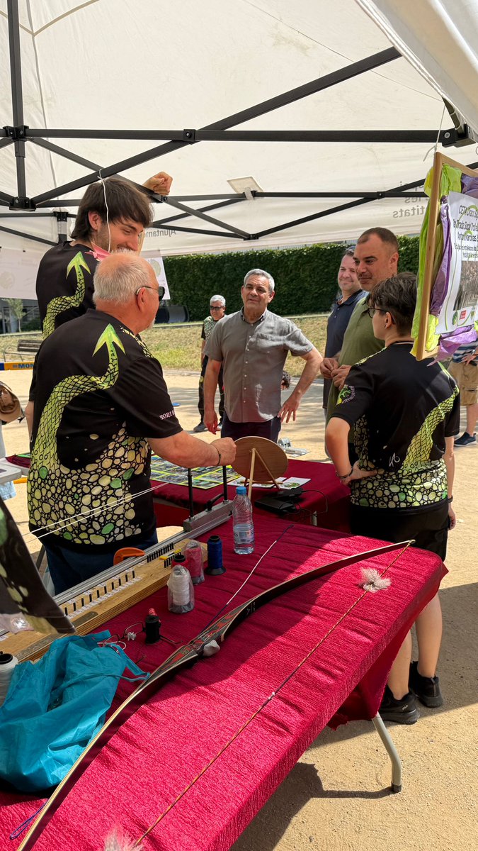 dracosagit2020's tweet photo. A banda de competir a Esclanyà, Barcelona o Valladolid, el cap de setmana també hem estat presents a la Fira de l'Esport de l'@ajterrassa. El nostre curs de cordes d'arc ha tingut molt bona acollida! Gràcies a tots els què hi heu passat i us heu interessat per aquest esport!🎯 https://t.co/BOcEjYghkH