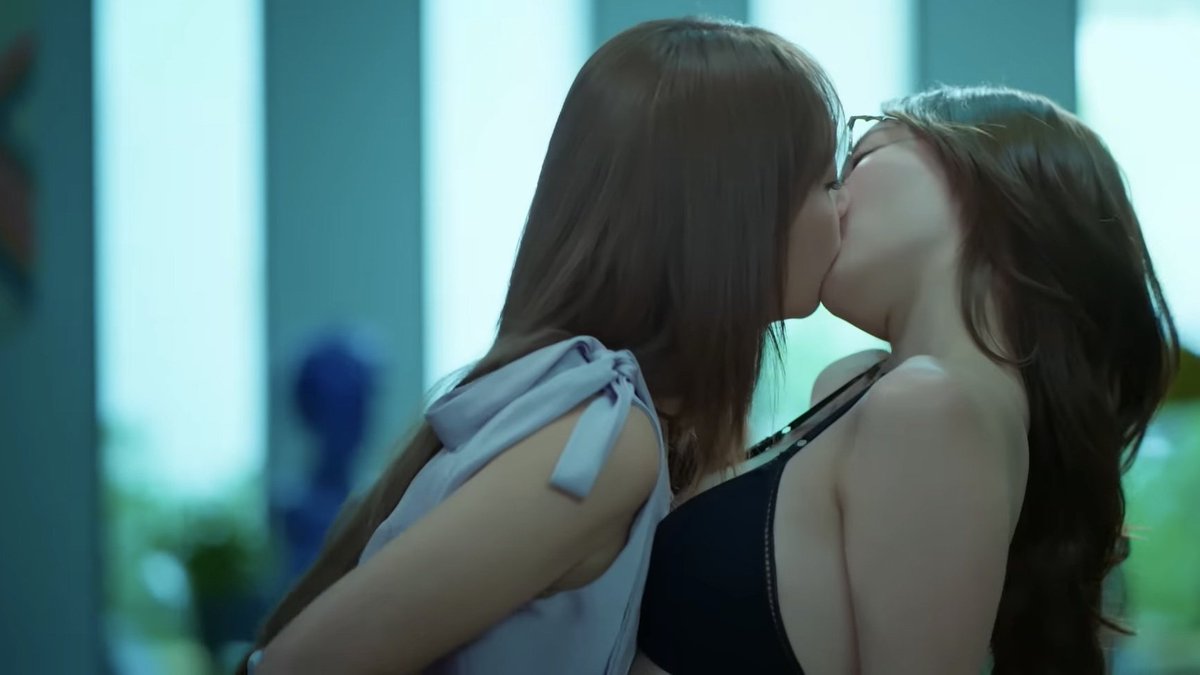 sapphics like: tweet media