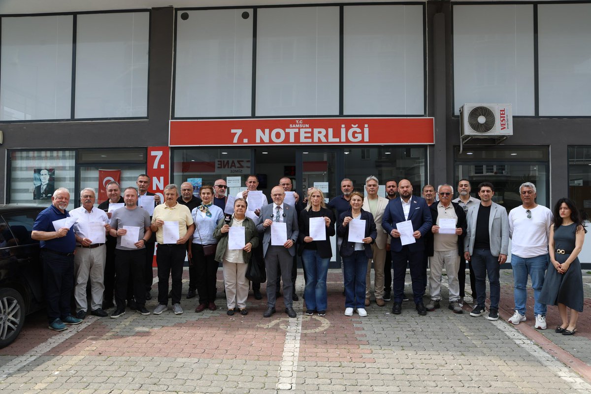 mozdag55's tweet photo. An itibariyle CHP Samsun İl Başkanlığı olarak Olağanüstü Kurultay imza sürecini Samsun 7. Noterliği’nde tamamladık.
İlçe başkanlarımız, yönetim kurulu üyelerimiz ve 38. Kurultay delegelerimizle birlikte imzalarımızı noter huzurunda vererek Seçilmiş Parti Yönetimimize sunduk.

Kararlıyız. Seçilmiş Genel Başkanımız Sayın Özgür Özel’in yanındayız; sonuna kadar.
Mehmet Özdağ
Cumhuriyet Halk Partisi Samsun İl Başkanı