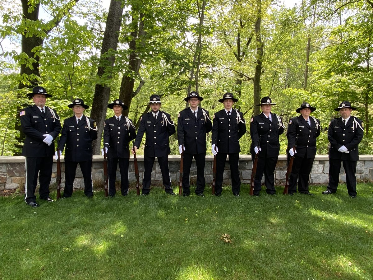 CorrectionsPA's tweet photo. The SCI Cambridge Springs Honor Guard recently participated in Memorial Day ceremonies hosted by American Legion Post 381 in Cambridge Springs and VFW Post 169 in Venango. In Cambridge Springs, the observance included a small parade through town followed by a ceremony at Marcy Park.

At the Venango Memorial Day Ceremony, CFMM1 Greg Merritt, Commander of VFW Post 169, led the ceremony, and Parole Agent Marnie Hindle served as the guest speaker.

Parole Agent Hindle served on active duty during Operation Desert Shield, earning the Southwest Asia Service Medal, and later continued her service in the Active Reserves. She joined the Commonwealth of Pennsylvania with the Department of Human Services before becoming a field parole agent with the Pennsylvania Parole Board and now serves as the Reentry Parole Agent at SCI Cambridge Springs.