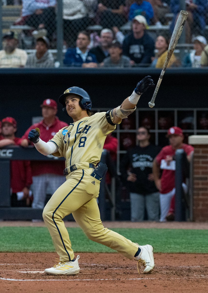 eldon90's tweet photo. My #FavFour 📸 from last night's @GTBaseball matchup vs OU in the Atlanta Region on the #RoadToOmaha #StingEm 🐝 https://t.co/zFNvWPf9Jj
