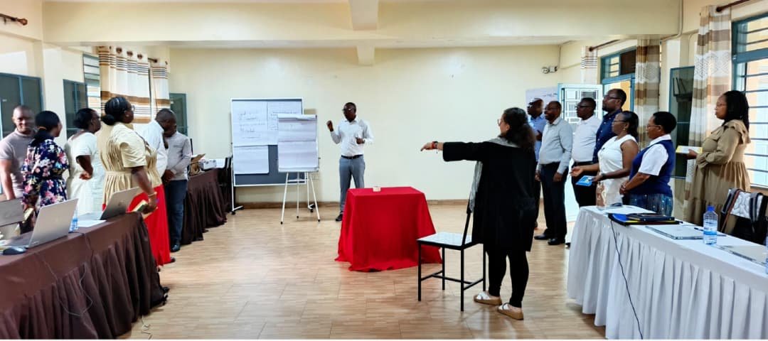 RwandaCejp's tweet photo. Pour 3 jours, La CEJP Rwanda participe à un atelier de suivi-évaluation du projet de coopération Agiamondo sur la période 06/2025 – 06/2026. Un espace pour analyser les résultats, relever les défis et renforcer l’impact des actions ! 💪📊
#SuiviEvaluation #Agiamondo #CEJPRwanda https://t.co/FGxevPPV2j