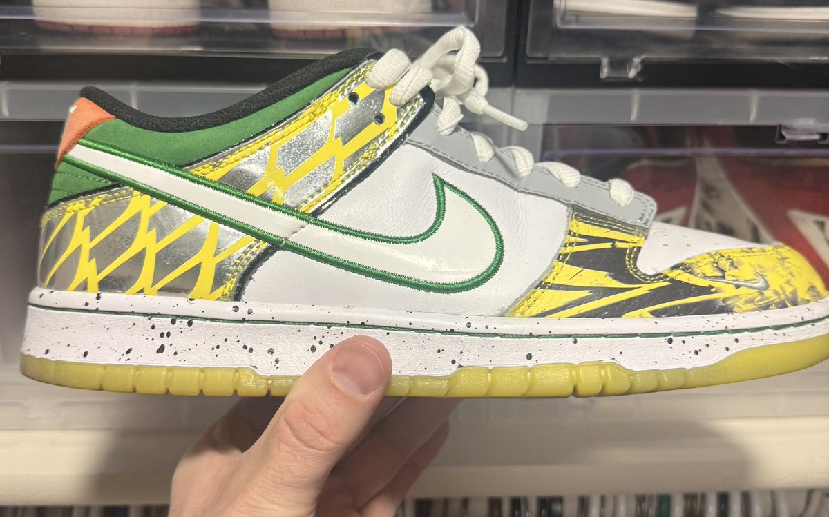 CadillacCraig5's tweet photo. @SellKicksSunday Size 10. Worn 2-3 times. $240 OBO https://t.co/zQTdiSRyvH