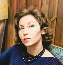 jornalnota's tweet photo. POLÊMICA! 🚨E quando a Clarice Lispector tirou o Machado de Assis PRA NADA?

Durante uma entrevista de 1941, enquanto ainda era universitária, ela disse:

"Há escritores atuais que podem superá-lo. Como romancista, ele não é seguro, não obedece a normas; por isso me parece fácil superá-lo, mais do que igualá-lo. Já Euclides da Cunha não me agrada".

O que você acha?
