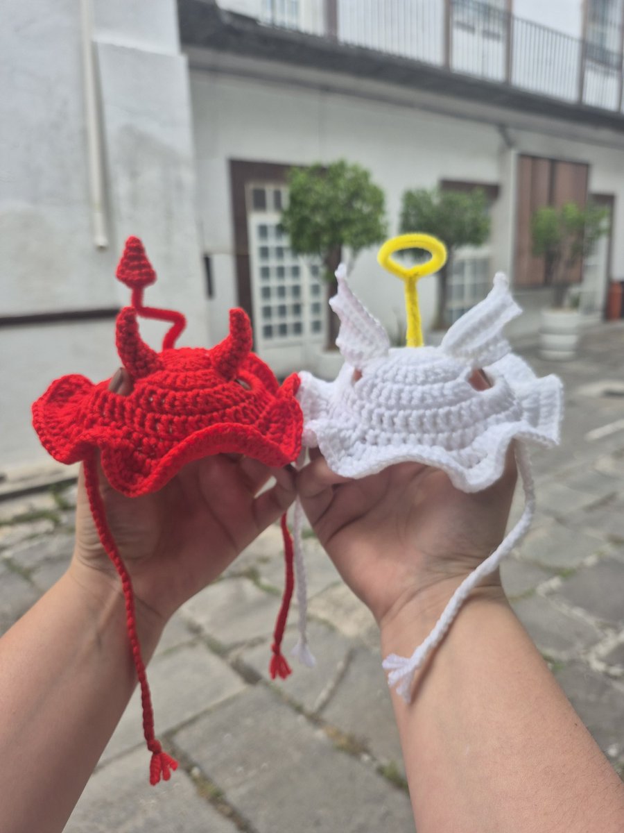 Yanira_GH's tweet photo. hice gorritos nuevos para vender en la feria 🧶 https://t.co/garuJfNlP0