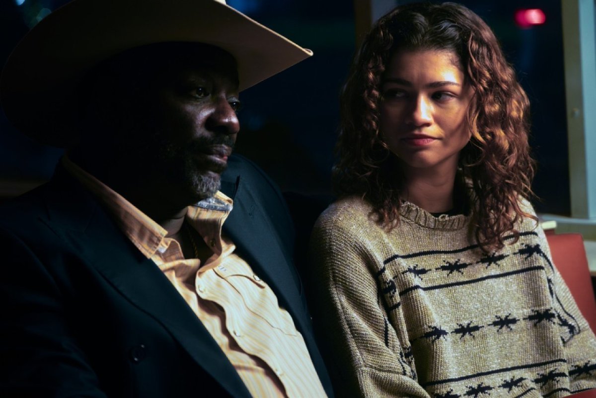 cuetheculture's tweet photo. HBO has confirmed that "Euphoria" has ended after its third season, as announced by Sam Levinson on the Popcast podcast.

The episode that aired yesterday (31), titled "In God We Trust," serves as the series finale. https://t.co/e5Y1EM9Fb7