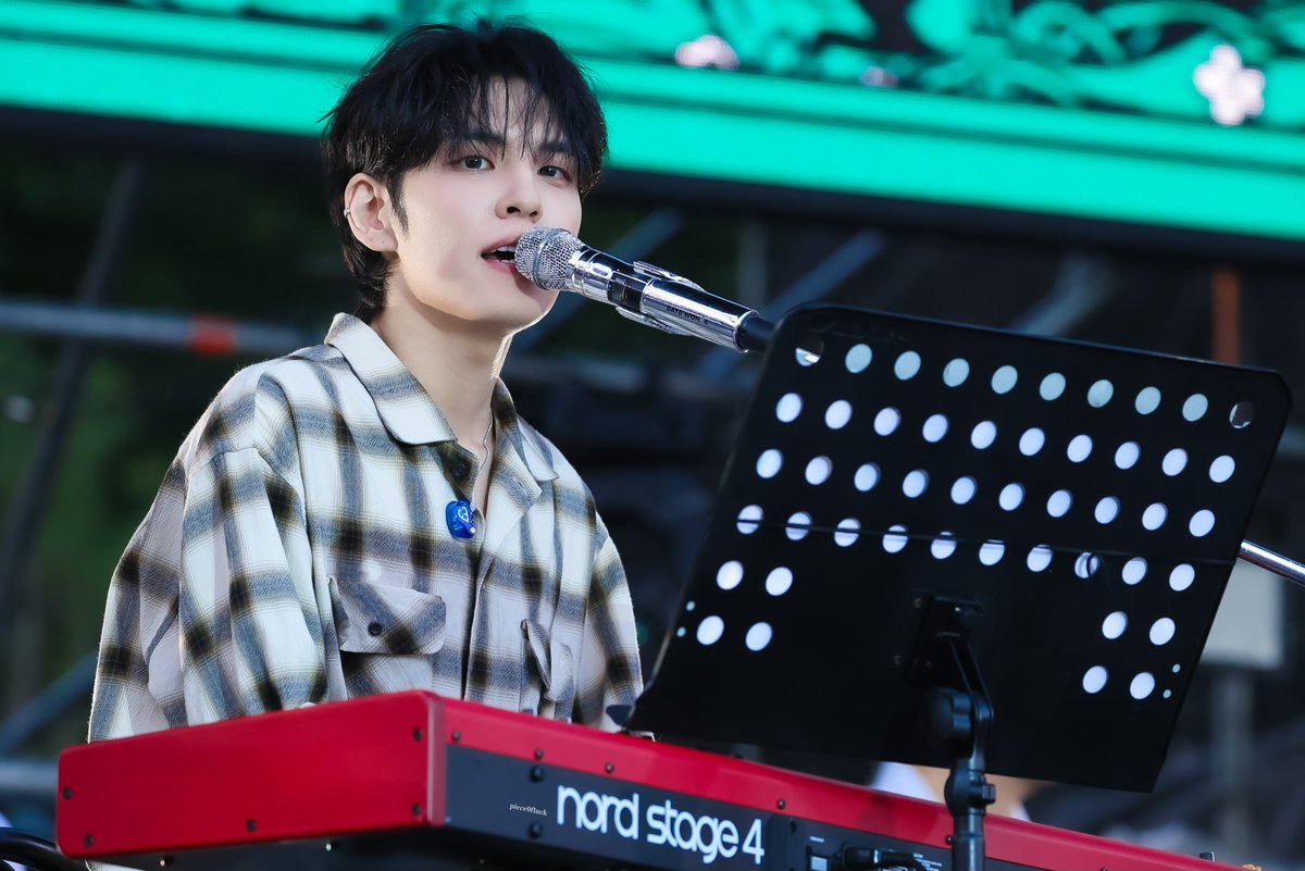 piece0fluck's tweet photo. 260531 BML 

#DAY6 #WONPIL #데이식스 #원필 https://t.co/8UmGrkFNwP