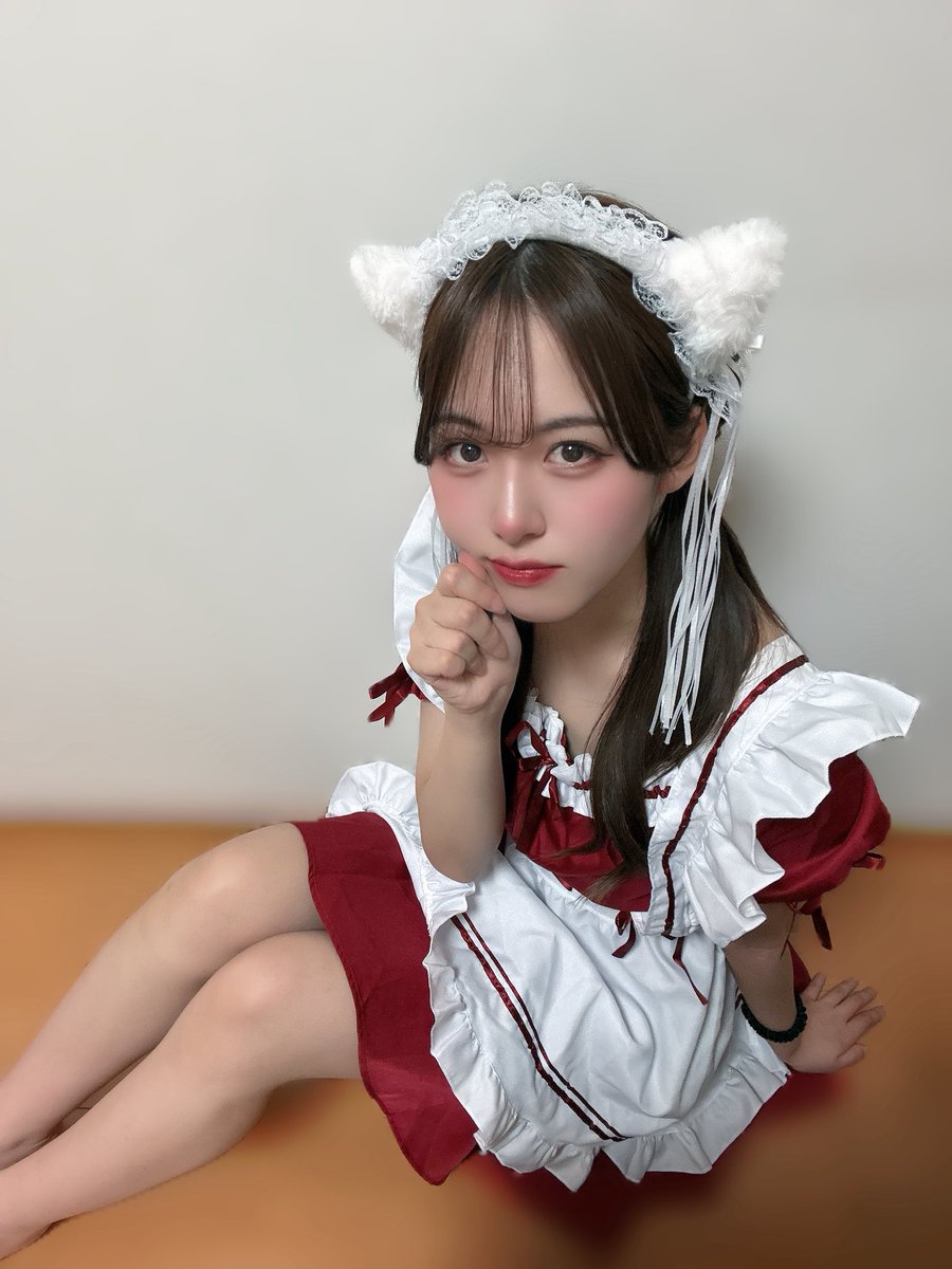yuadayooo_'s tweet photo. 絶対領域とは？ https://t.co/zfsDPDDezh