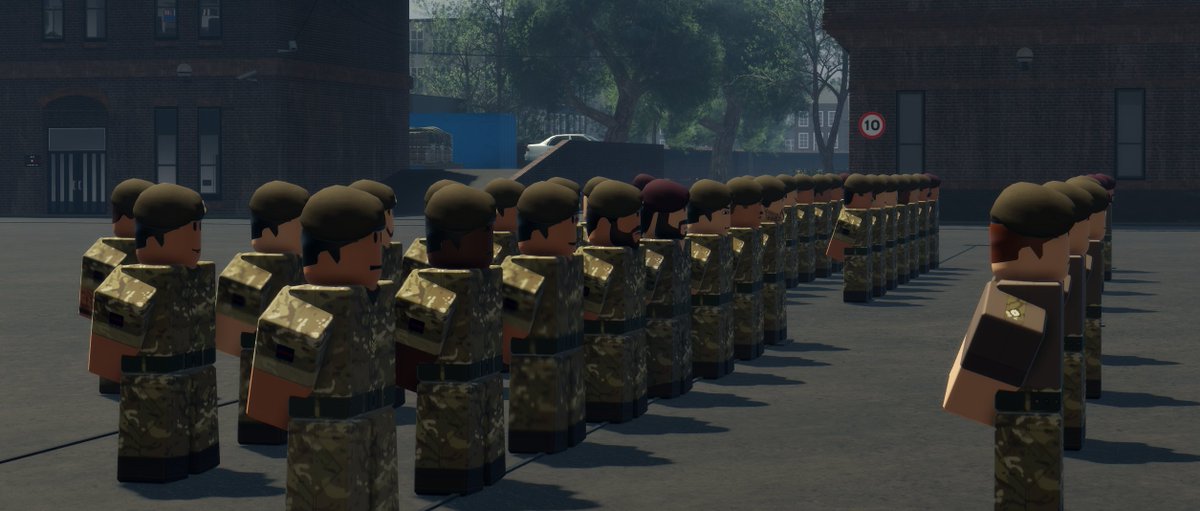 RbxGds's tweet photo. Yesterday, the 1st Battalion Grenadier Guards gathered at our garrison, Victoria Barracks, to mark the handover of Lt Col Wilson to Lt Col Adler as Commanding Officer. https://t.co/do15i0aloC