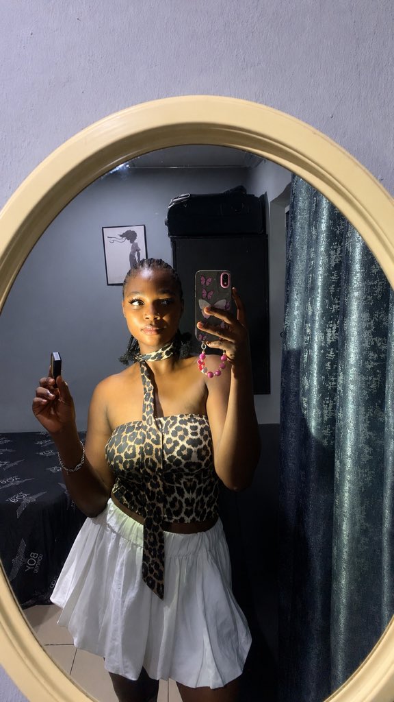 SlimAnnie5's tweet photo. 🧜🏽‍♀️🌸 https://t.co/8sjxcKux26