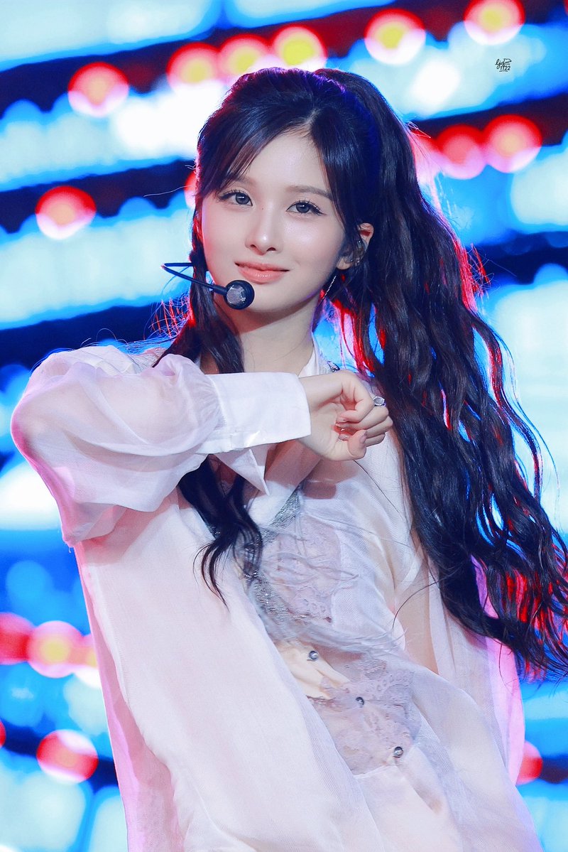 ljd_1122's tweet photo. 260530 薛將軍

#NMIXX #엔믹스 
#SULLYOON #설윤 https://t.co/MLkWhwUIvH