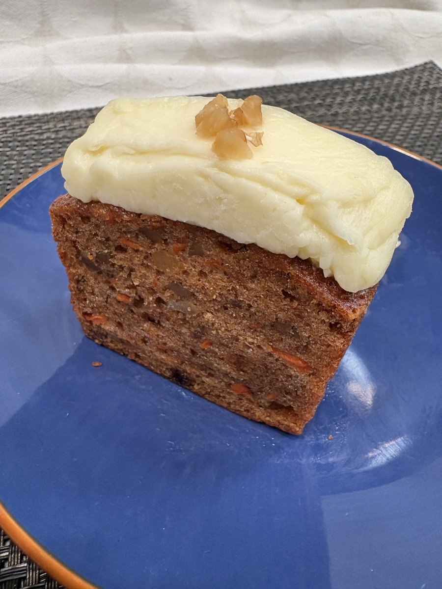 FBC_PR's tweet photo. 6/1（月）#おじゃまっテレ「4時のおやつ」

「キャロットケーキ」500円

千切りとすりおろしのニンジンで
食感と甘みが◎

【ナルカ】
あわら市大溝3丁目2-21 https://t.co/yJer5dZ8XI