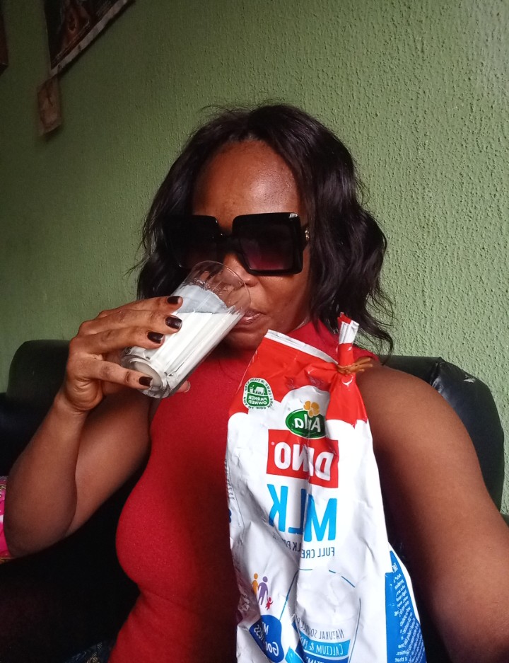 tweet_edith15's tweet photo. @danomilkng  it's world milk day, enjoying my Dano Milk with a selfie picture   #DanoMilkOClock  #DanoMilkOClock  #WorldMilkDay https://t.co/9dX6b6EfIA
