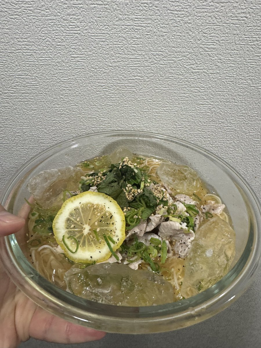 kh4k_'s tweet photo. 夏です https://t.co/mtV2gwWzMj