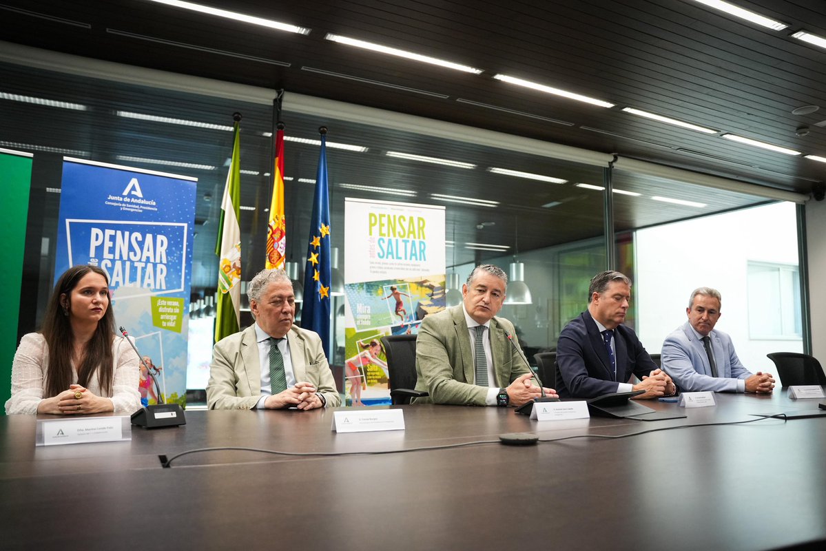 antoniosanz's tweet photo. 💦 Lanzamos la campaña #PensarAntesDeSaltar

Porque una zambullida imprudente puede cambiarlo todo: lesiones medulares, traumatismos graves o ahogamientos.

🎯 Un mensaje claro para jóvenes: cercano, positivo y sin miedo, pero con responsabilidad.

💬 “Disfruta sin arriesgar”
💬 “No te la juegues por likes”
💬 “Este verano, piensa antes de saltar”