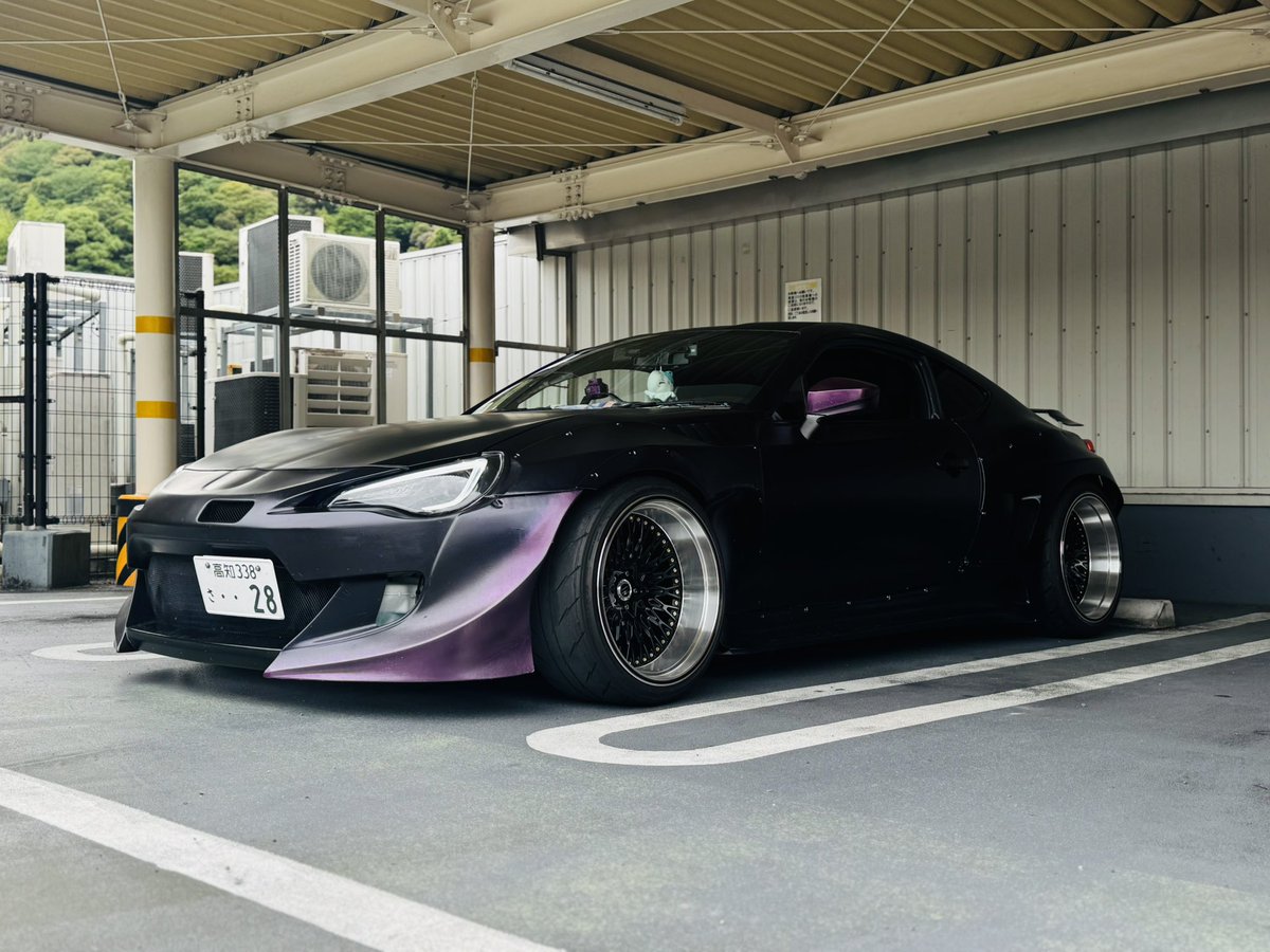 S_suzumoti's tweet photo. フラッペうめぇ〜Ψ( 'ч' ☆)
BRZの車高いい感じになって好こ♡( 'ω'♡ )
#BRZ #zc6
#ロケバニ #パンデムv3 #ings #KUHL
#VLAND #深リム #スポ車 #高知
#86好きと繋がりたい #BRZ好きと繋がりたい #スポ車好きと繋がりたい #車好きと繋がりたい https://t.co/8s6lPi8CaJ