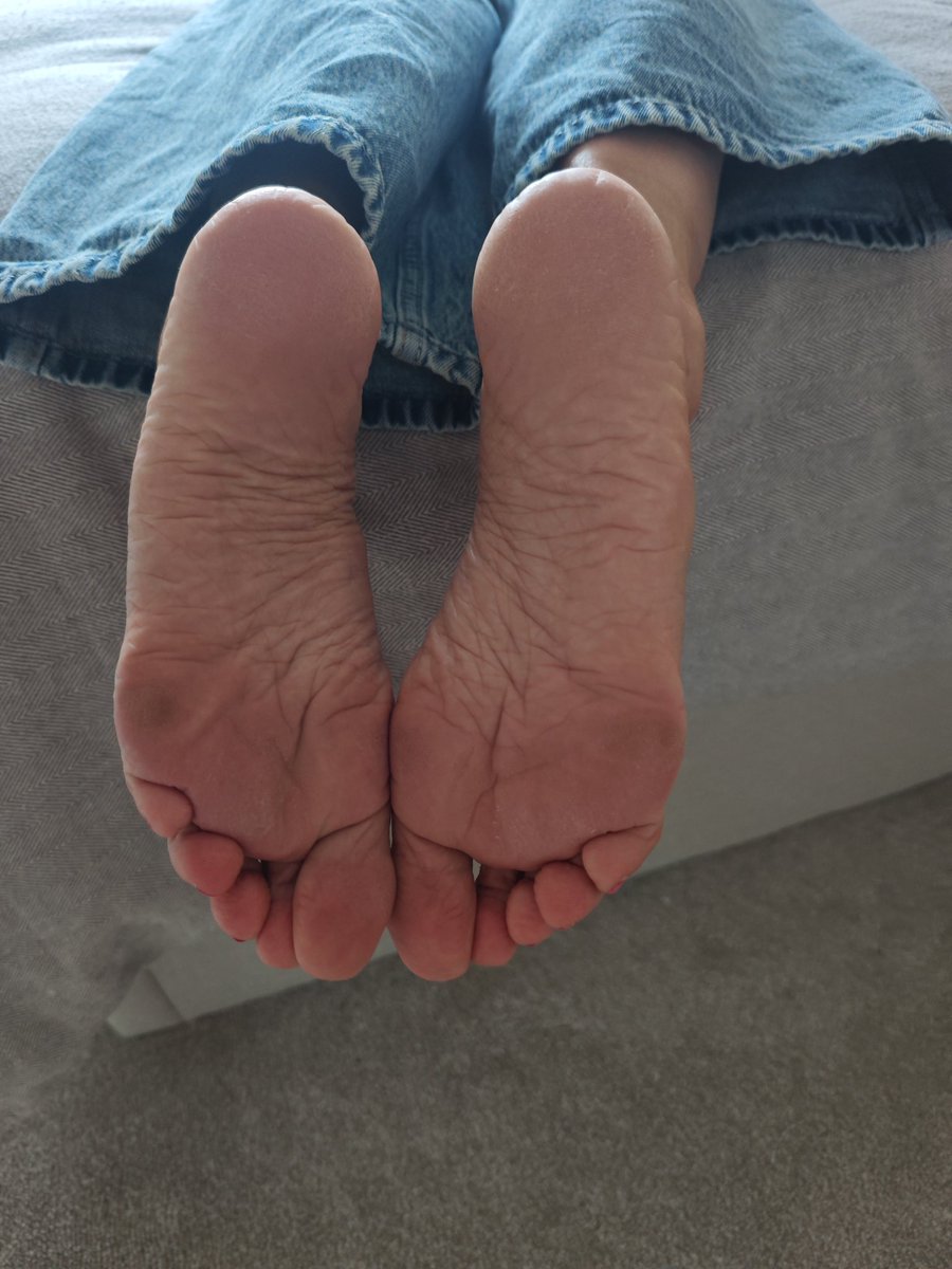 MissBootyFeet's tweet photo. A bit grubby after a long day in the sun! https://t.co/Lf3c1SO5pK