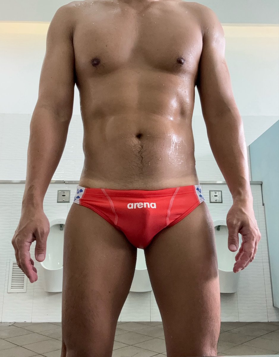 JKbunnyshare's tweet photo. Post swim. After a long weekend. https://t.co/QmtL6vJlW9