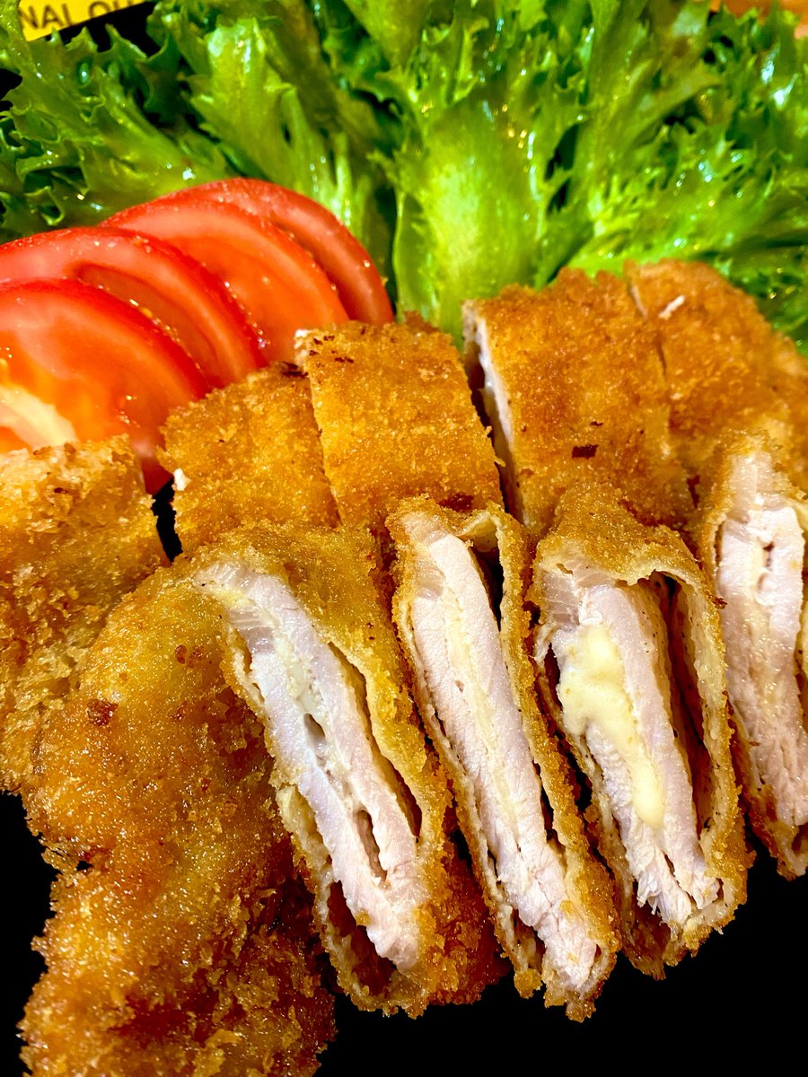 860FF14's tweet photo. チーズとんかつ！カニカマ とわかめのサラダも作ったけど撮り忘れ
#エオルゼア調理部 https://t.co/noqnWNiIc6